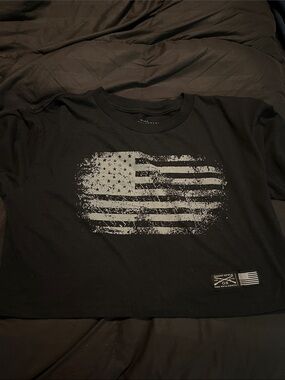 Grunt Style Black Short Sleeve Tee with Distressed White Flag Graphic